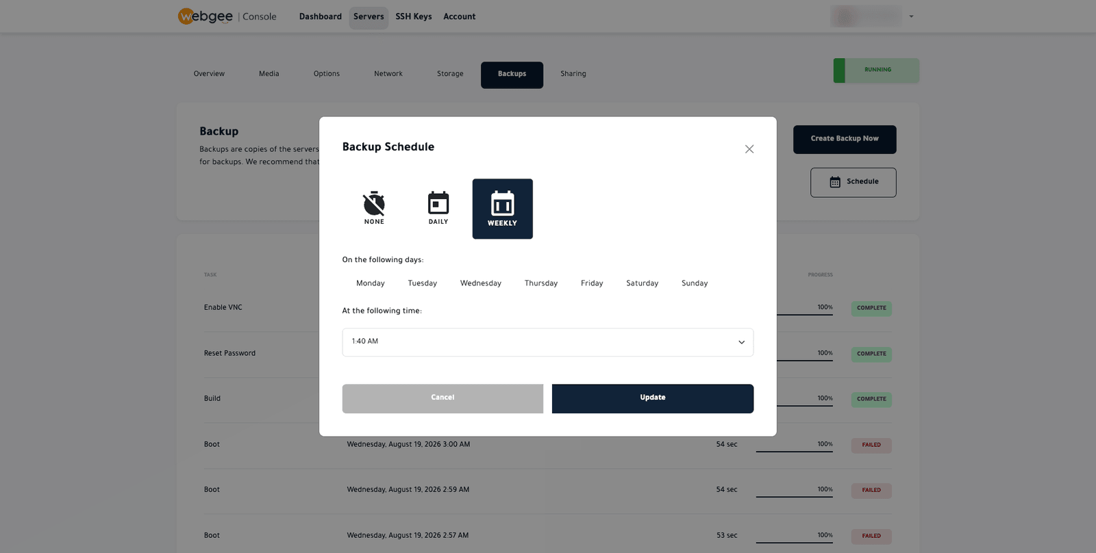 El cuadro de diálogo Backup Schedule con las opciones None, Daily y Weekly, Weekly seleccionada, una fila de días de la semana para elegir, un selector de hora fijado a la 1:40 AM y los botones Cancel y Update